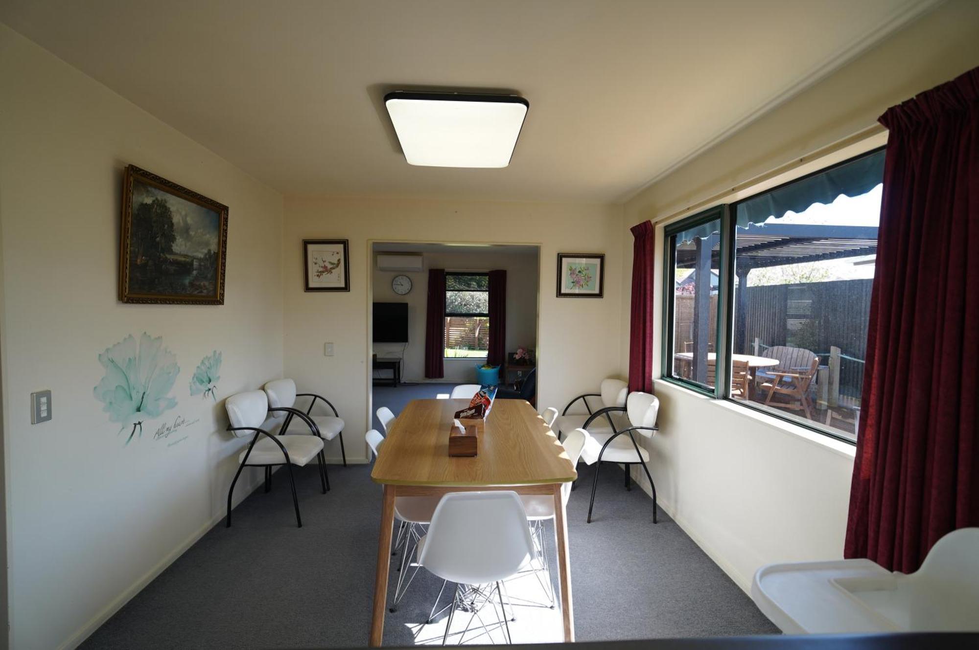 פאראפאראומו Atarau Grove Holiday House מראה חיצוני תמונה